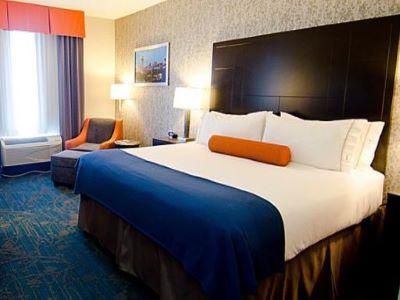 Holiday Inn Express Hotel & Suites Knoxville By Ihg Exteriör bild